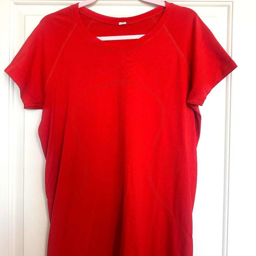 Swiftly Tech Short-Sleeve Shirt 2.0 Hip Length